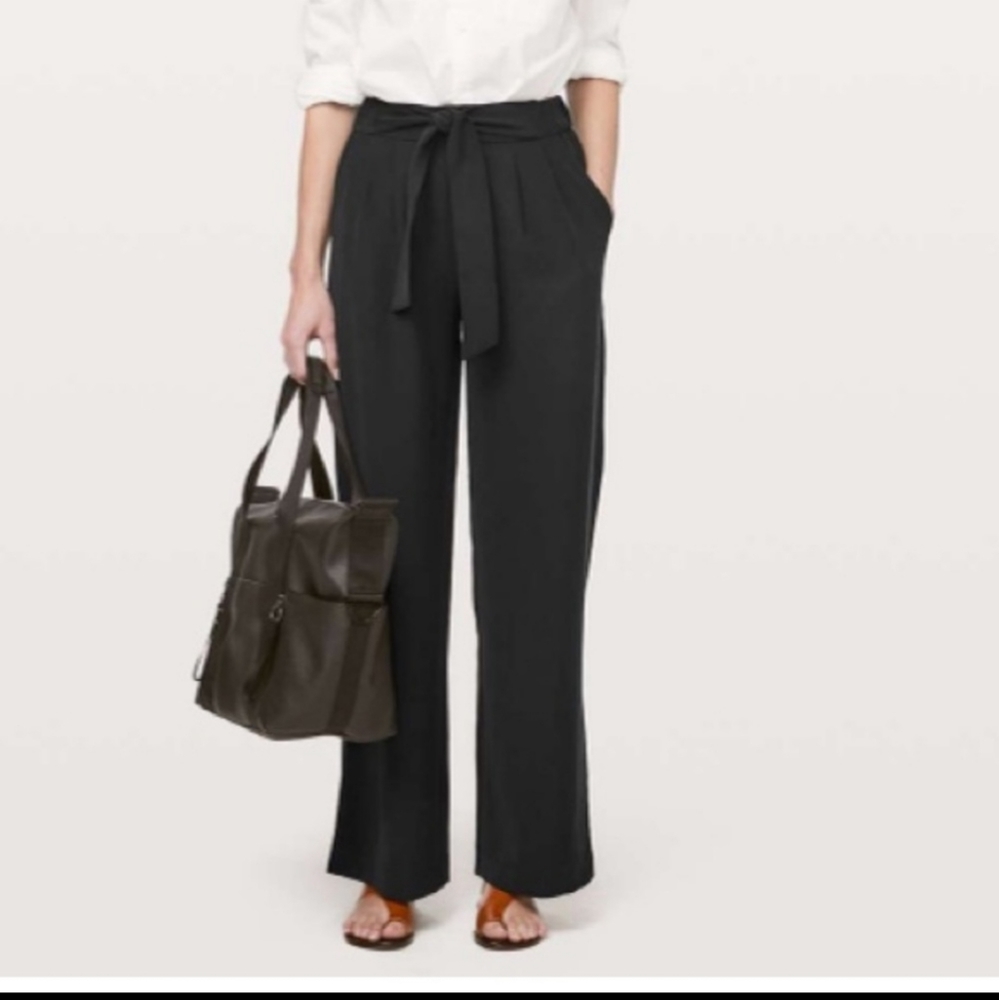 Brand new Lululemon Black Noir wide leg